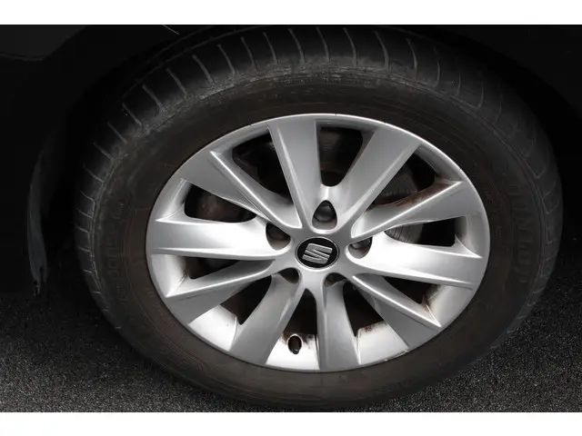 SEAT Leon ST 1.5 TSI 150pk DSG Style | Climate Control | Cruise control | Verwarmde voorstoelen | Li...