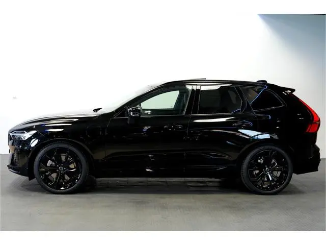 Volvo XC60 2.0 T8 AWD 299kW/407pk Aut8 MJ2027, NIEUW €82.945! Plug-in Ultra Black Exec. LUCHTVERING...