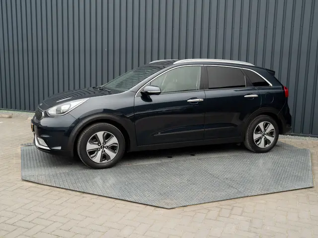 Kia Niro 1.6 GDi Hybrid ExecutiveLine | Trekhaak afnb. | Stoelkoeling / verwarming | Stoelgeheugen |...