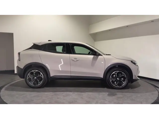 Alfa Romeo Junior Elettrica 54 kWh | SOH 97,0 % | Cruise Control Adaptief