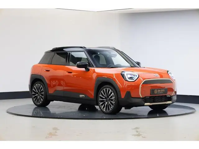 MINI Aceman E Favoured S 42.5 kWh | Panoramadak | 18 Inch |