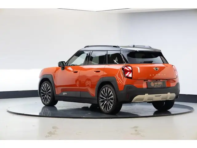 MINI Aceman E Favoured S 42.5 kWh | Panoramadak | 18 Inch |
