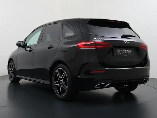 Mercedes-Benz B-klasse 250 e AMG Line | Camera | Navigatie | Sfeerverlichting | Cruise |
