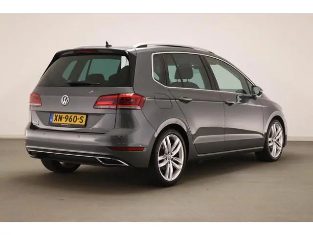 Volkswagen Golf Sportsvan 1.5 TSI ACT Highline Edition | PANORAMADAK | DRAADLOZE LADER | TREKHAAK |...