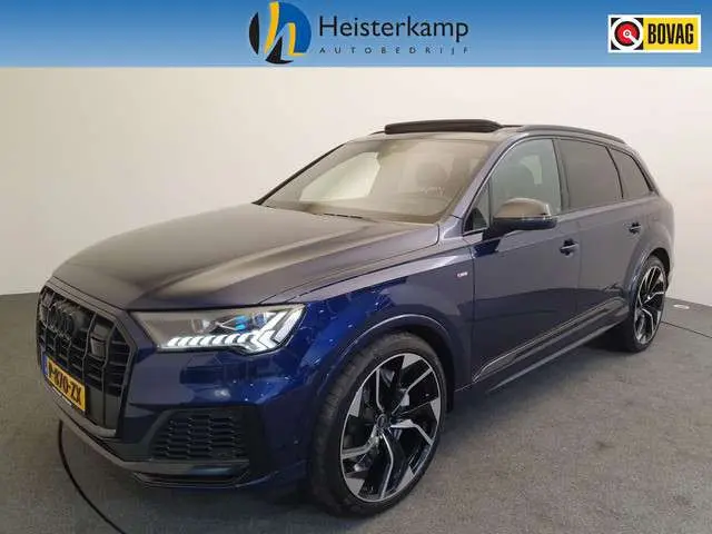 Audi Q7 55 TFSI e quattro S-Line Panoramadak, Luchtvering, Wegklapbare Trekhaak, 23" 	