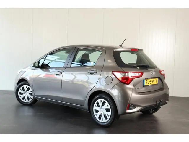 Toyota Yaris 1.0 VVT-i Active, Trekhaak, Climate Control