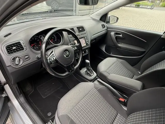 Volkswagen Polo 1.2 TSI R-LINE AUTOMAAT *!* NAVI/ CRUISE/ 16 INCH/ PDC/ PRIVACY GLAS *!*