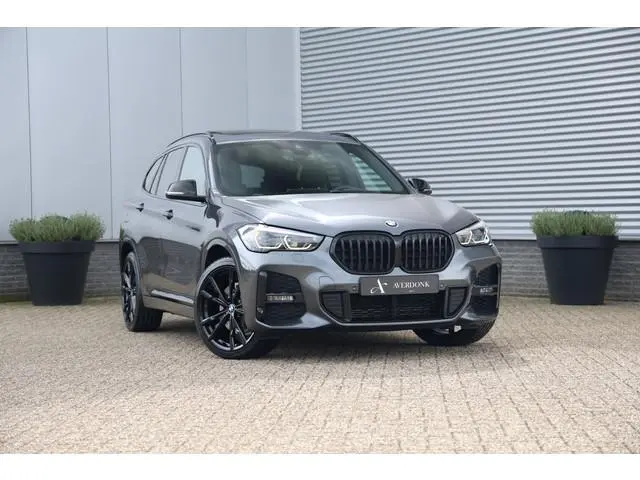 BMW X1 xDrive25e 220pk M-Sport Pano|Trekh|Memory|H&K|HUD|Leder