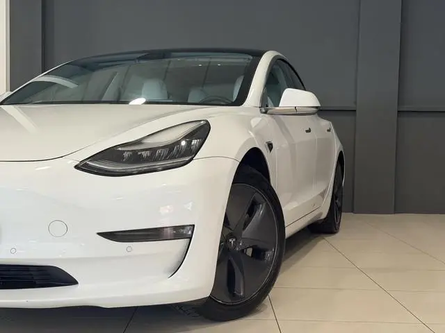 Tesla Model 3 Long Range AWD 75 kWh | Accelaratie boost | Autopilot FSD HW3 | 85% SOH |