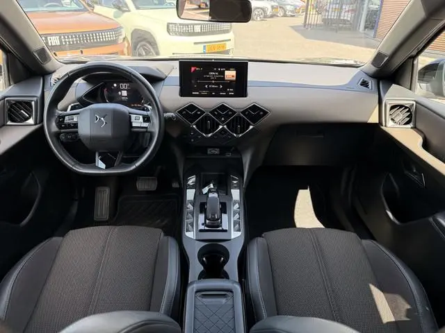 DS 3 Crossback 1.2 PureTech So Chic Carplay / Camera / Lm Velgen / Half Leer / Lm Velgen