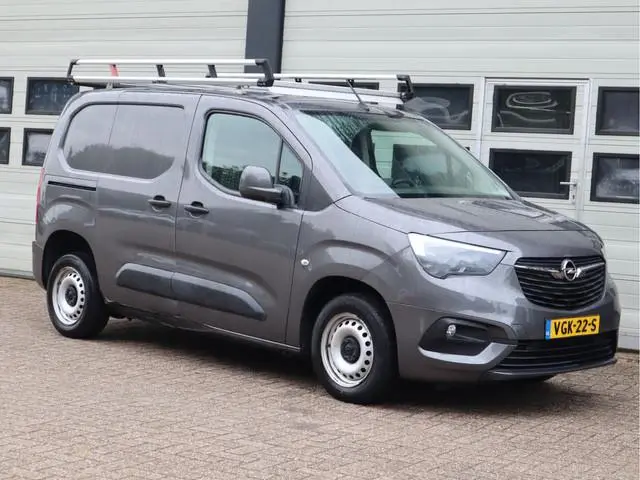 Opel Combo 1.6D 100pk Euro 6 - Imperiaal - Airco - Navi - Cruise