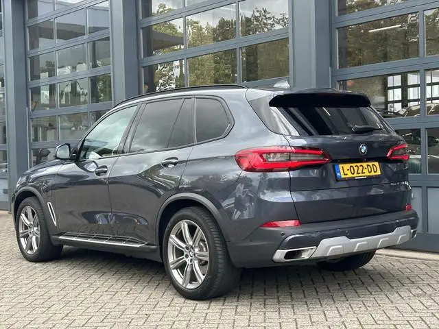 BMW X5 xDrive45e High Executive | Panoramadak | Trekhaak | 360 camera