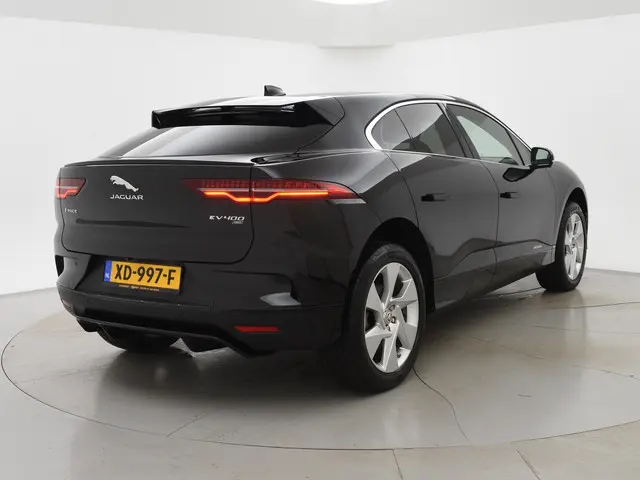 Jaguar I-PACE EV400 SE *INCL BTW* + MERIDIAN / STUURVERW. / LEDER / APPLE CARPLAY / 360 CAMERA