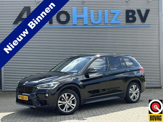BMW X1 sDrive18i Executive Sportstoelen LED Trekhaak 18 Inch Navigatie Stoelverwarming Lendesteunver...