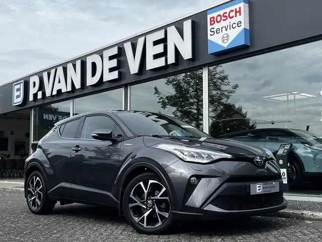 Toyota C-HR 1.8 Hybrid First Edition Automaat | Afn. trekhaak | Dodehoek | Camera | Carplay/Android...