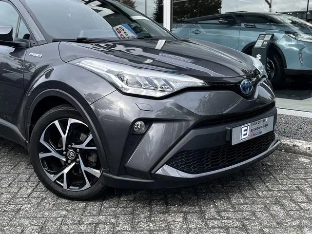 Toyota C-HR 1.8 Hybrid First Edition Automaat | Afn. trekhaak | Dodehoek | Camera | Carplay/Android...