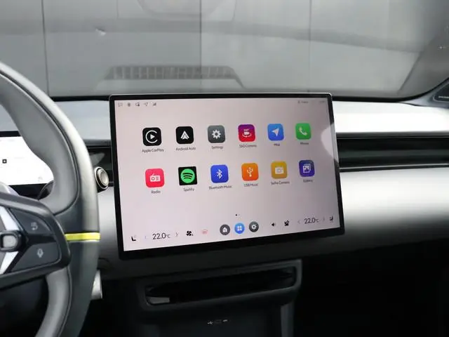 Lynk & Co 02