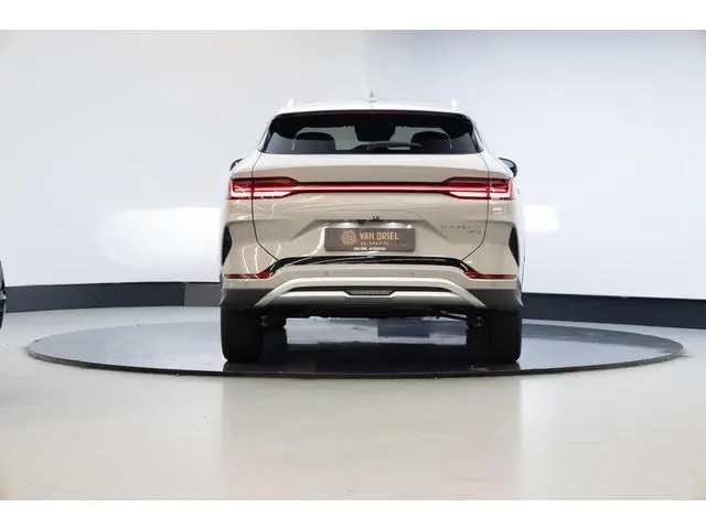 BYD SEAL U