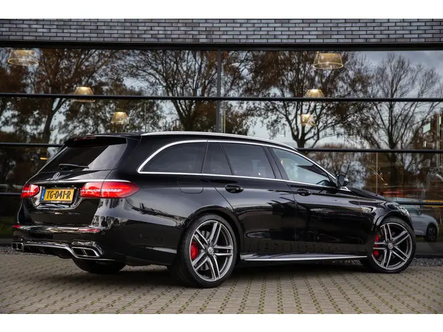 Mercedes-Benz E-klasse Estate AMG 63 S 4MATIC Premium Plus 612pk , Panoramadak, Luchtvering, Volledig onderhouden, Apple/Android Auto, Laser
