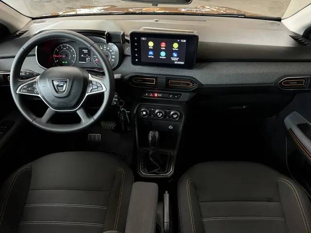 Dacia Sandero Stepway 1.0 TCe 90 AUT Comfort | Navi | Camera | Clima | Carplay | Cruise control | PD...