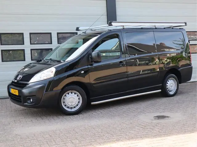 Toyota pro-ace