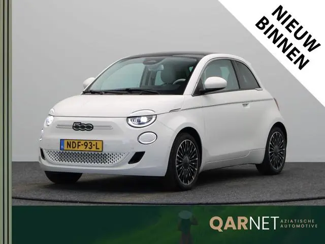 Fiat 500 La Prima 42 kWh | Panoramadak | Achteruitrijcamera | Stoelverwarming | 312km WLTP |