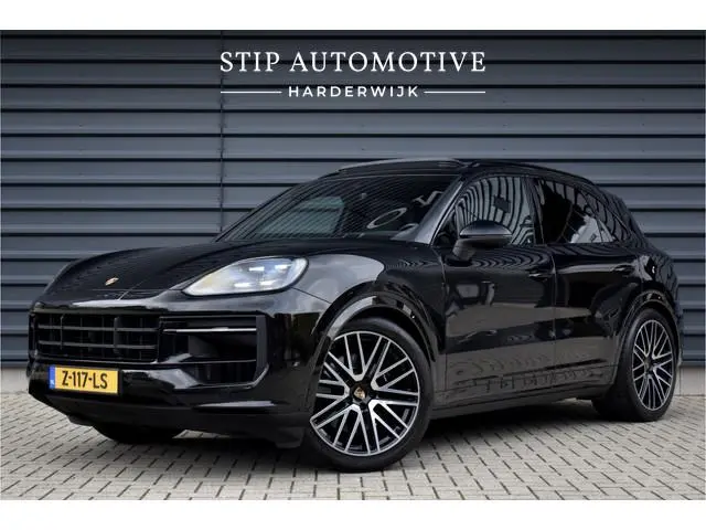 Porsche Cayenne 3.0 E-Hybrid SportDesign | Panorama | 22'' Wielen | Trekhaak | Sfeerverlichting | Lu...
