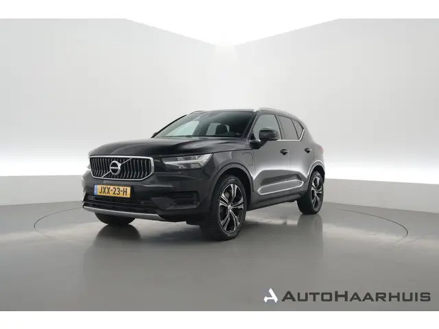 Volvo XC40 1.5 T4 Recharge Inscription Expression | Pilot Assist | Apple CarPlay & Android Auto | Tr...