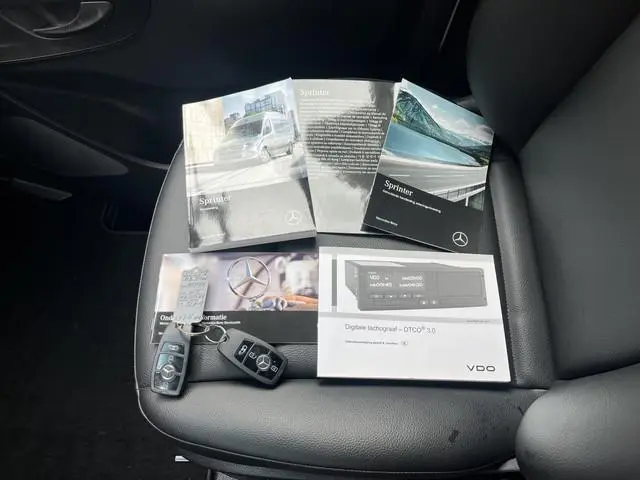 Mercedes-Benz Sprinter