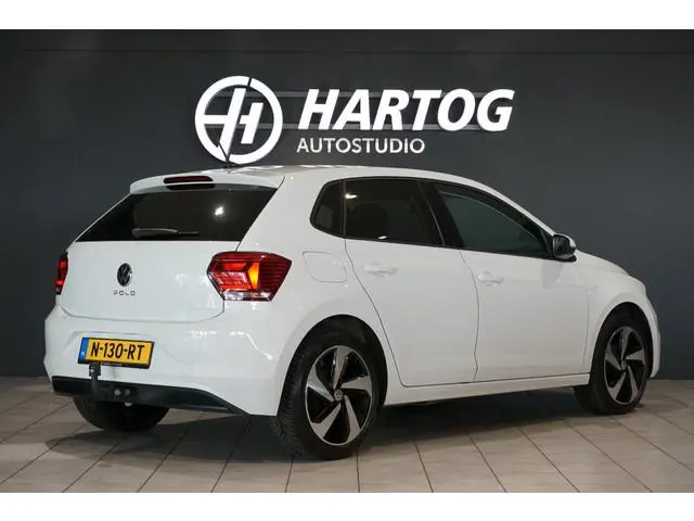 Volkswagen Polo 1.0 TSI Comfortline Automaat + STOELVERWARMING / TREKHAAK / APPLE CARPLAY