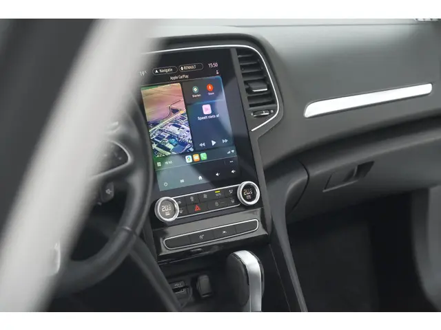 Renault Mégane Estate TCe 140 EDC Techno | Trekhaak | Camera | Navigatie | 9.3 Inch Groot Scherm