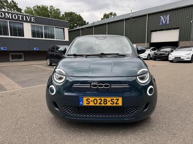 Fiat 500 RED 42 kWh SOH 92% | NAVIGATIE | AIRCO CLIMATE CONTROL | CRUISE CONTROL | DEALER ONDERHOUDE...