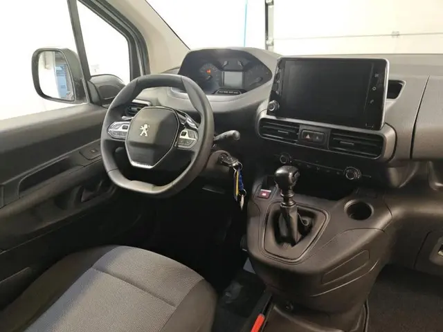 Peugeot Partner 1.2 Benzine 111PK Euro6 Premium / Airco / Navigatie / Cruise-ctr. / Schuifdeur + Raa...