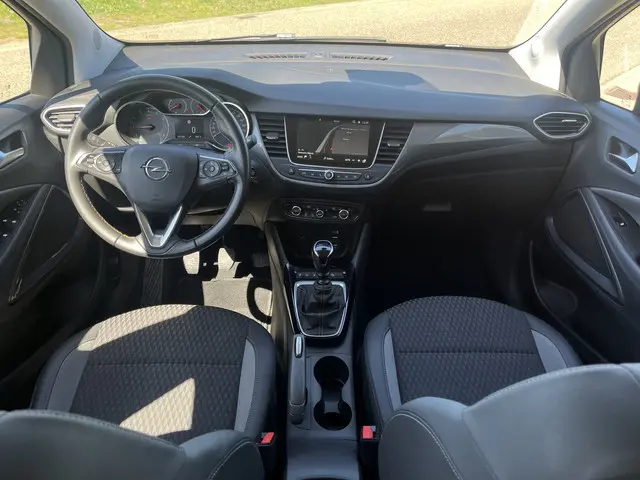Opel Crossland X 1.2 Turbo Innovation / 360 Camera / Apple Carplay - Android Auto / Blind spot warni...