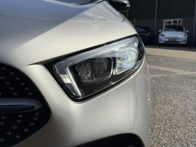 Mercedes-Benz A-klasse 200 Business Solution VAN: € 26.900- VOOR: € 24.877,- UW HERFSTVOORDEEL: € 2....