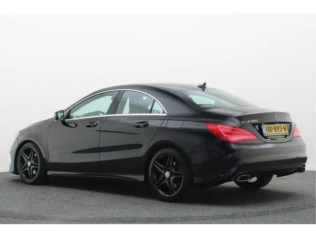 Mercedes-Benz CLA-klasse 180 Ambition AMG-Line Automaat Xenon, Navigatie, Cruise, PDC, 18"