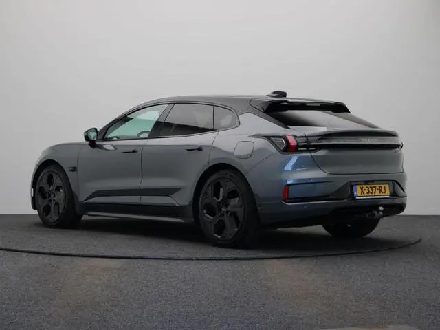 Zeekr 001