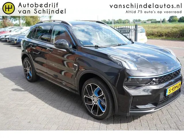Lynk & Co 01
