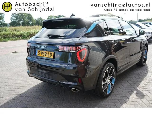 Lynk & Co 01