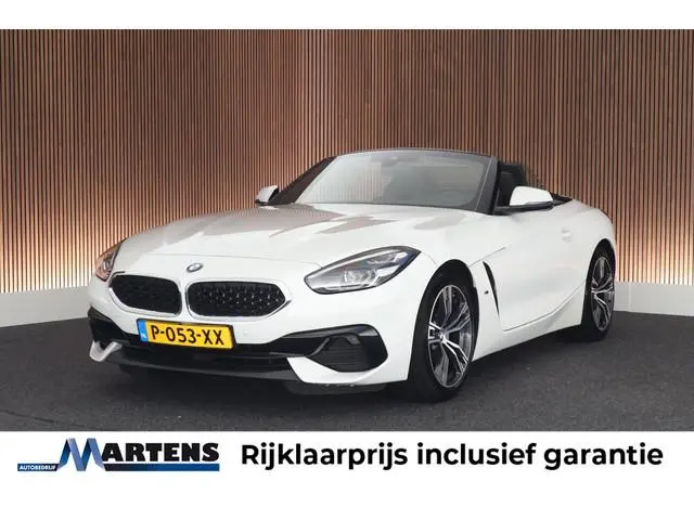 BMW Z4 Roadster sDrive20i 197pk High Executive Stoelverwarming Leder LED Navigatie