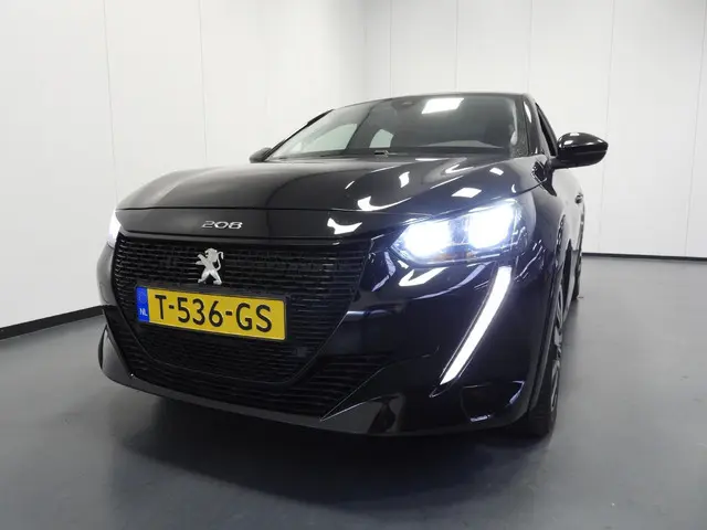 Peugeot e-208