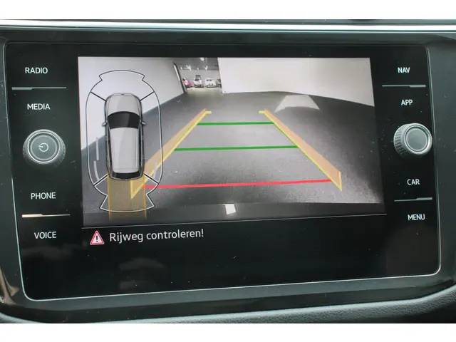 Volkswagen Tiguan 1.5 TSI DSG Active Navigatie Climate Control Adaptive Cruise Camera Control Led Da...