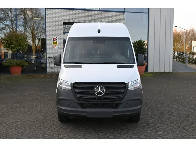 Mercedes-Benz eSprinter 314/414 L3H2 450 km Reikwijdte WLTP Pro 113kWh DC laden 115 kW, 270 graden a...