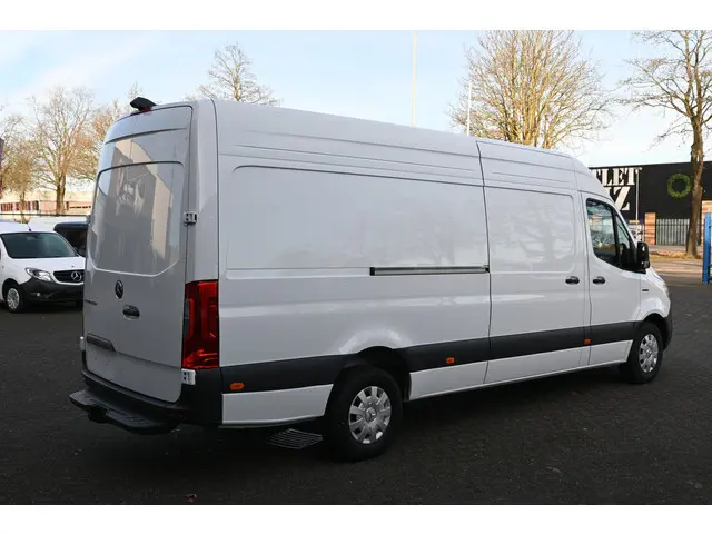 Mercedes-Benz eSprinter