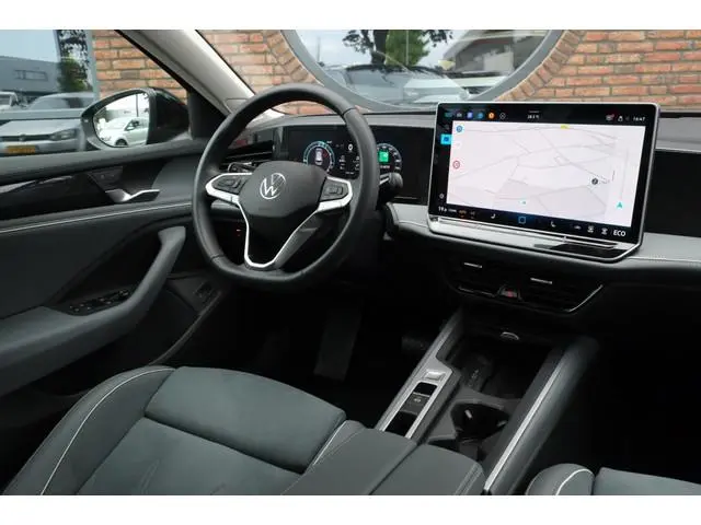 Volkswagen Passat Variant 1.5 TSI eHybrid 150 kW Business