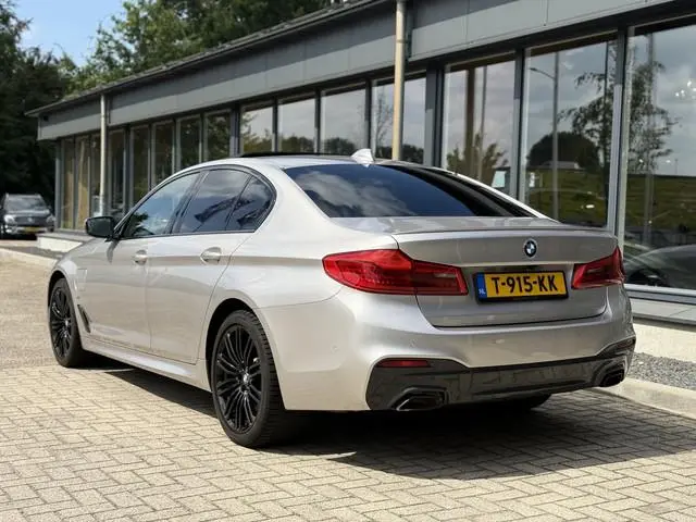 BMW 5-serie 530e xDrive iPerformance Executive HK HUD Stoelventilatie