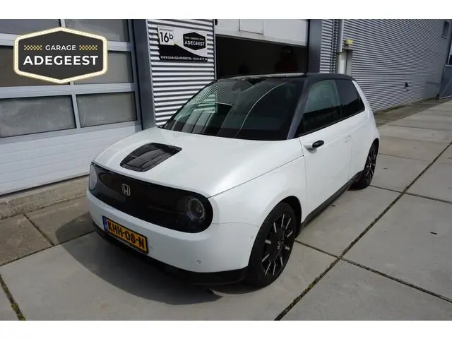 Honda e Advance 17" |Navi|Carplay|PDC V+A|Dodehoek|360 Camera|DAB|Pano|Stuur, stoel en voorruitverwa...