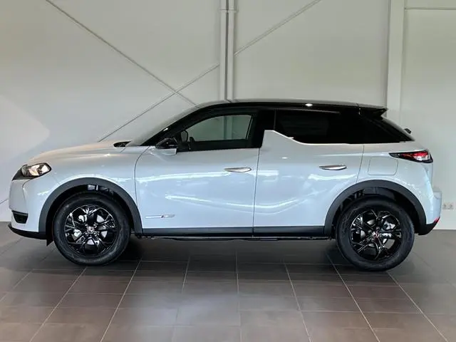 DS 3 Crossback Performance Line | 17¨ Velgen | Keyless Entry | Navigatie | Camera achter | Sensoren...