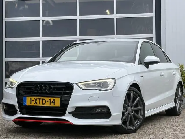 Audi A3 Limousine 1.4 TFSI CoD Ambition 3x S-Line 150pk DSG | Audio-navigatie full map | Bang & Oluf...