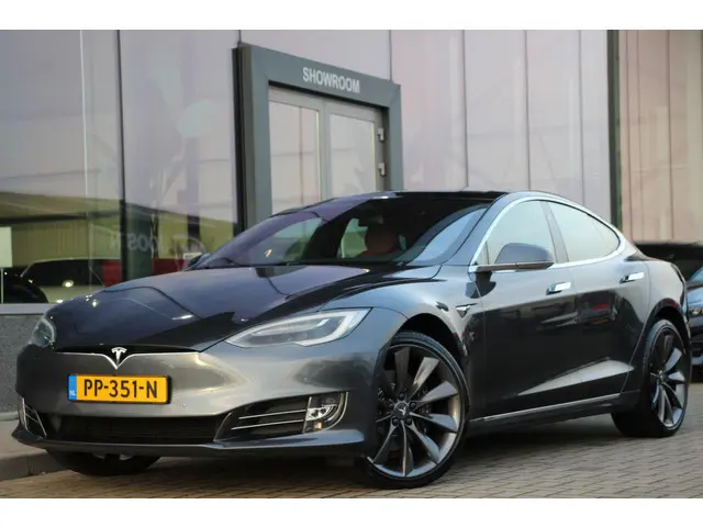 Tesla Model S 90D Base 422PK | BTW Auto | Panoramdak | Luchtvering | Autopilot